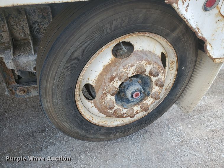 image for item GM9264 2000 Kenworth T800B  ready mix truck