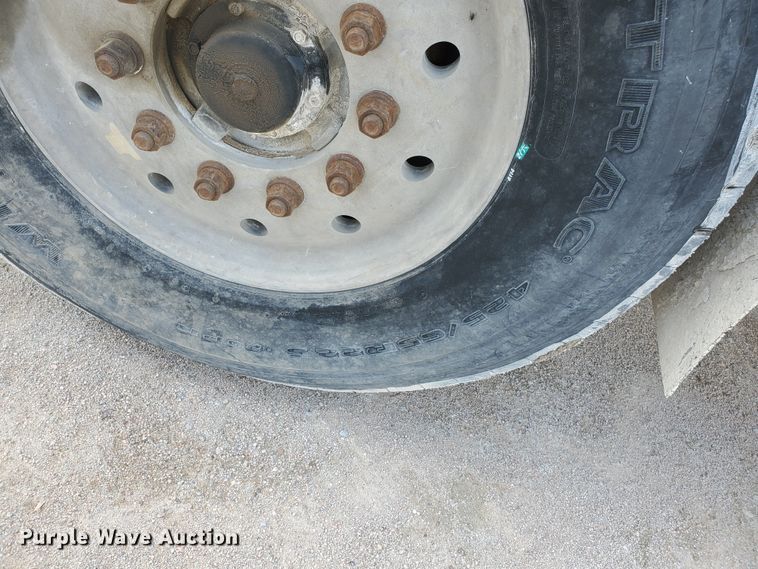 image for item GM9264 2000 Kenworth T800B  ready mix truck