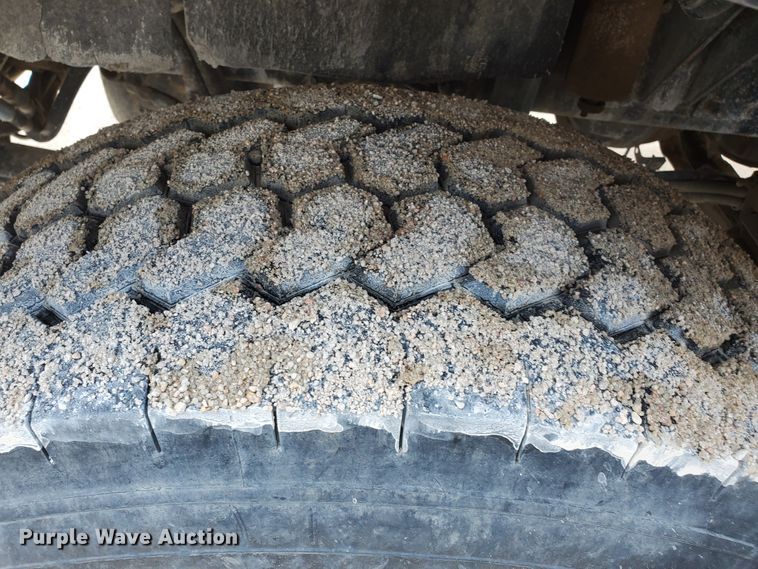 image for item GM9264 2000 Kenworth T800B  ready mix truck