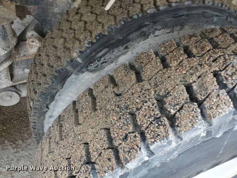 image for item GM9264 2000 Kenworth T800B  ready mix truck