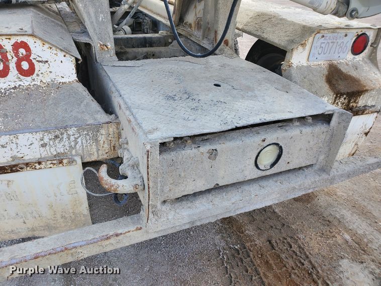 image for item GM9264 2000 Kenworth T800B  ready mix truck