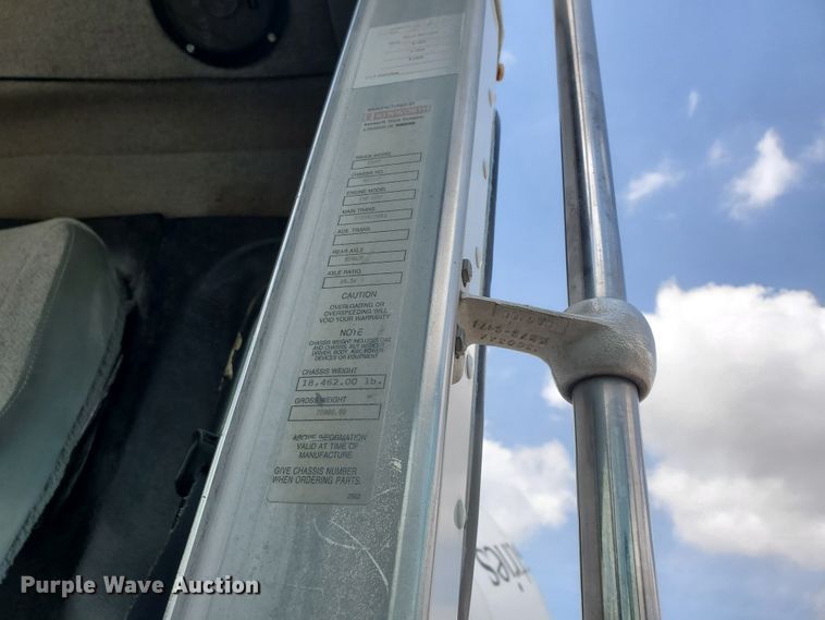 image for item GM9264 2000 Kenworth T800B  ready mix truck