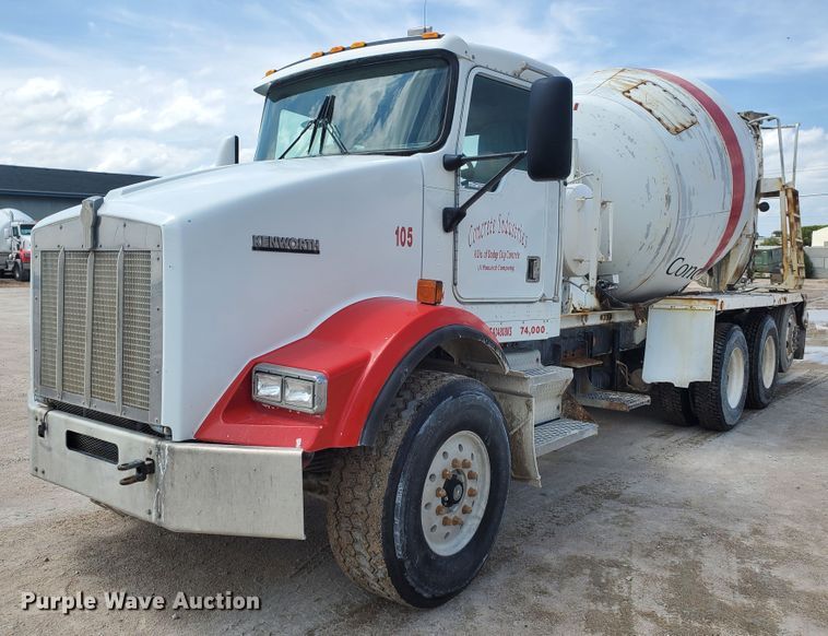 image for item GM9265 2000 Kenworth T800B  ready mix truck