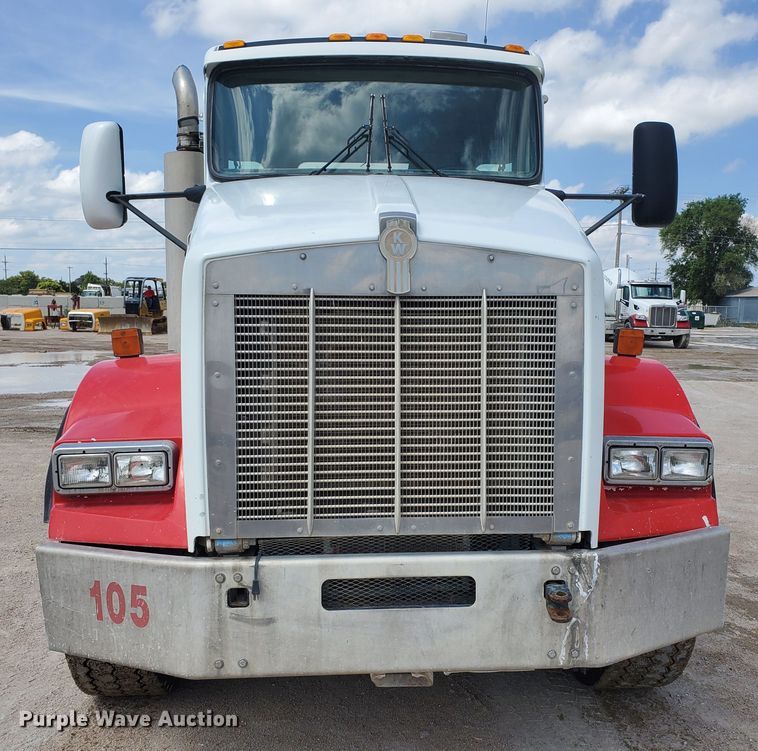 image for item GM9265 2000 Kenworth T800B  ready mix truck