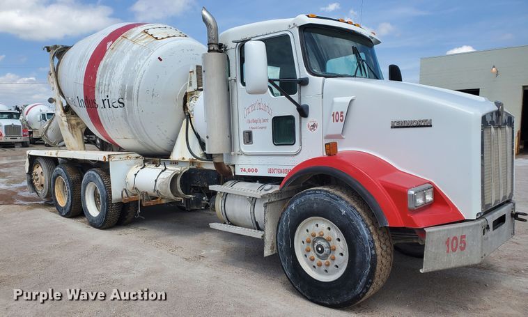 image for item GM9265 2000 Kenworth T800B  ready mix truck