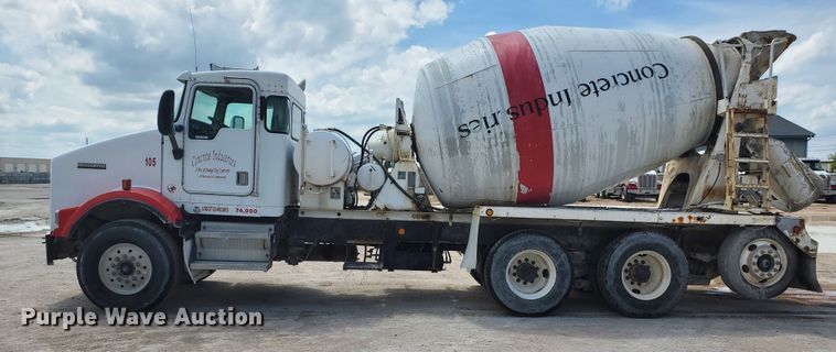 image for item GM9265 2000 Kenworth T800B  ready mix truck