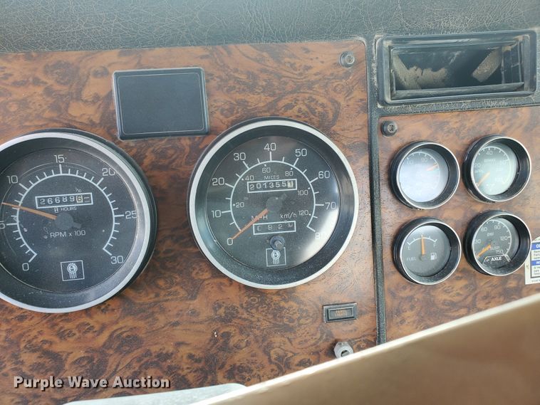 image for item GM9265 2000 Kenworth T800B  ready mix truck