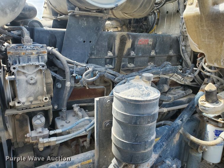 image for item GM9265 2000 Kenworth T800B  ready mix truck