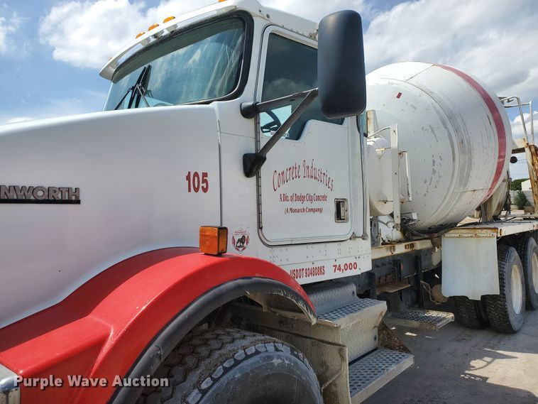 image for item GM9265 2000 Kenworth T800B  ready mix truck