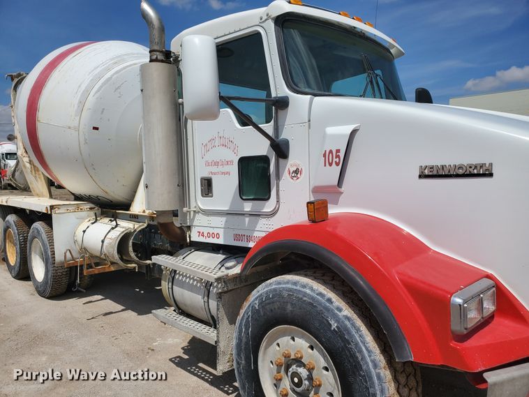 image for item GM9265 2000 Kenworth T800B  ready mix truck