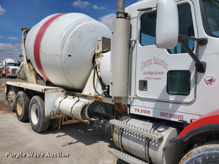 image for item GM9265 2000 Kenworth T800B  ready mix truck