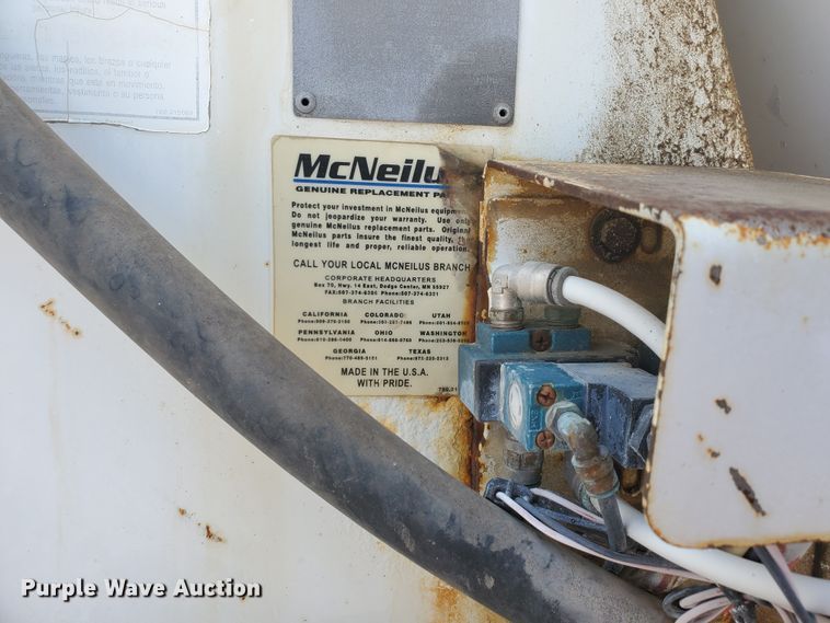 image for item GM9265 2000 Kenworth T800B  ready mix truck