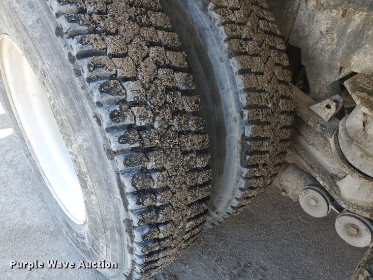 image for item GM9265 2000 Kenworth T800B  ready mix truck