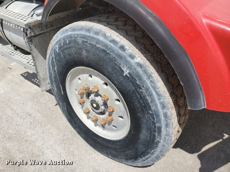 image for item GM9265 2000 Kenworth T800B  ready mix truck