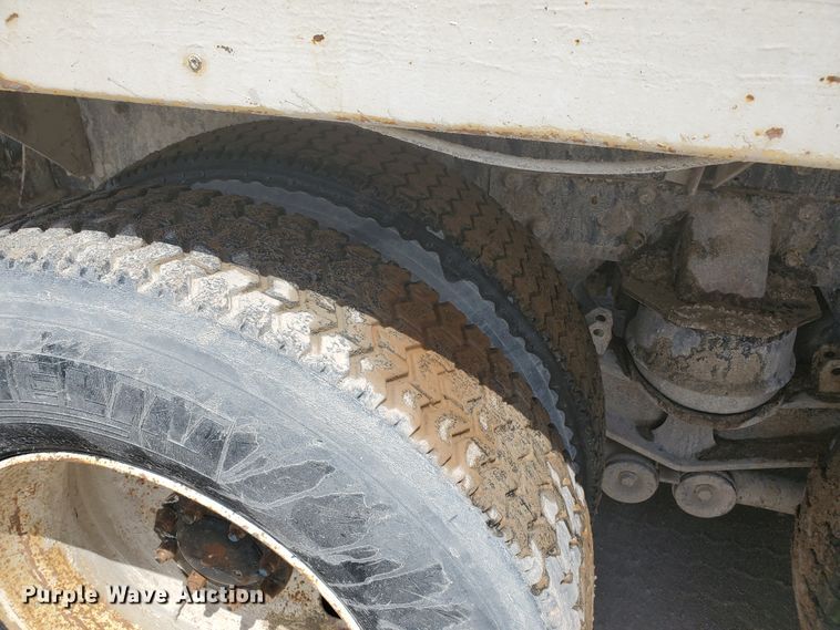 image for item GM9265 2000 Kenworth T800B  ready mix truck