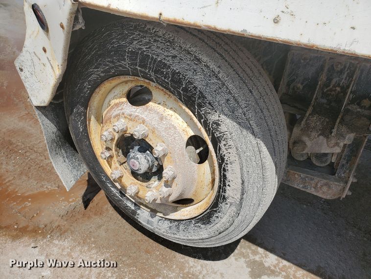 image for item GM9265 2000 Kenworth T800B  ready mix truck