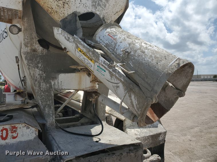 image for item GM9265 2000 Kenworth T800B  ready mix truck