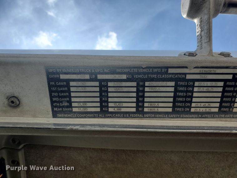 image for item GM9265 2000 Kenworth T800B  ready mix truck