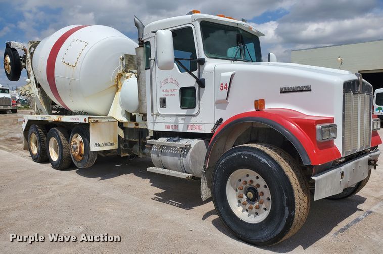 image for item GM9266 1999 Kenworth W900S  ready mix truck