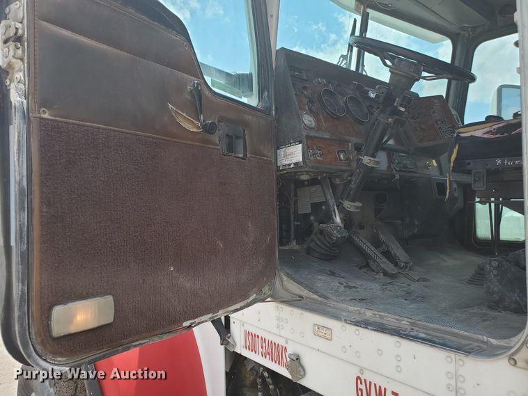 image for item GM9266 1999 Kenworth W900S  ready mix truck