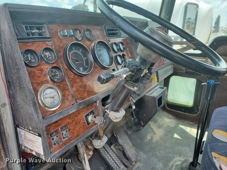 image for item GM9266 1999 Kenworth W900S  ready mix truck