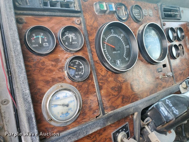 image for item GM9266 1999 Kenworth W900S  ready mix truck