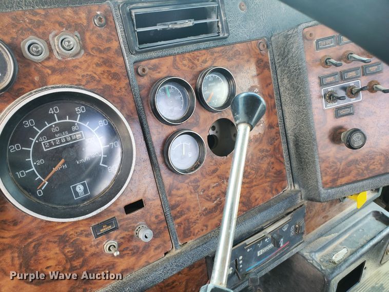 image for item GM9266 1999 Kenworth W900S  ready mix truck