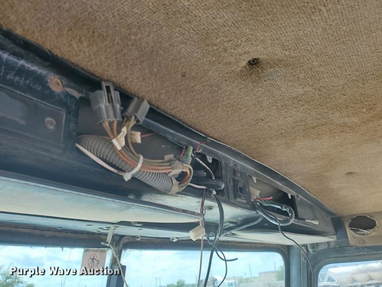 image for item GM9266 1999 Kenworth W900S  ready mix truck