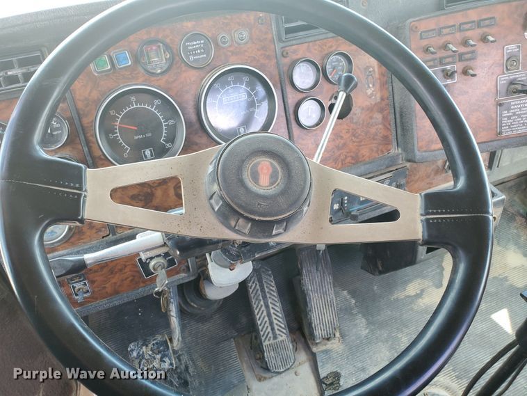 image for item GM9266 1999 Kenworth W900S  ready mix truck