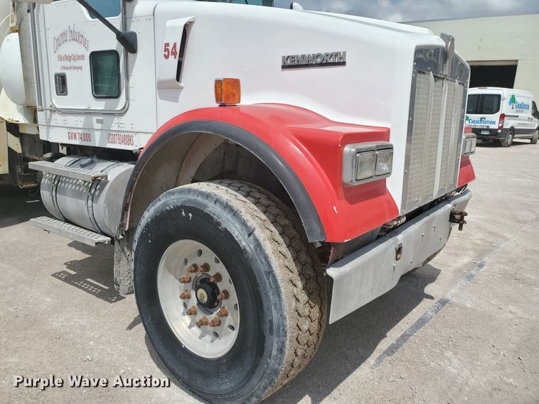 image for item GM9266 1999 Kenworth W900S  ready mix truck