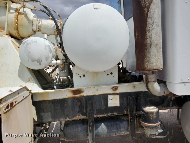 image for item GM9266 1999 Kenworth W900S  ready mix truck