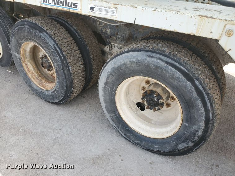 image for item GM9266 1999 Kenworth W900S  ready mix truck