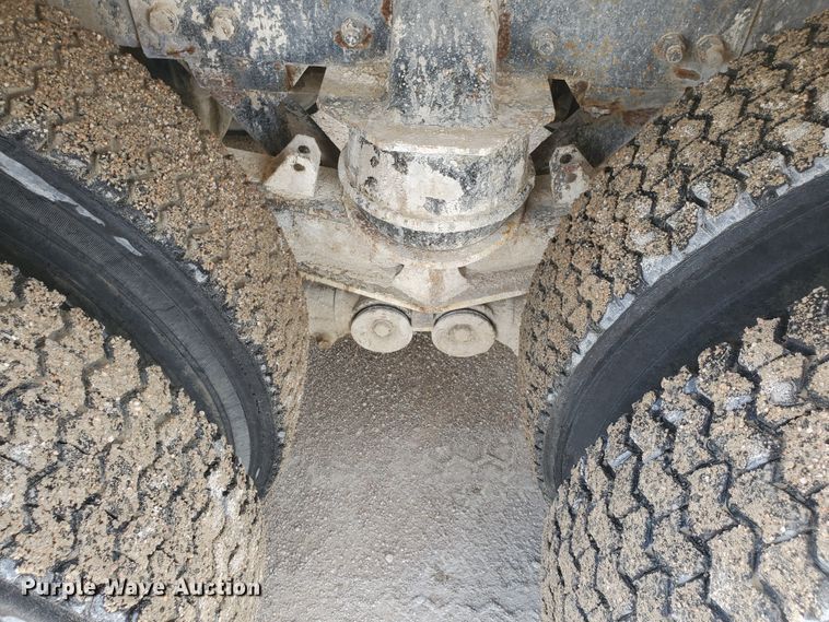 image for item GM9266 1999 Kenworth W900S  ready mix truck