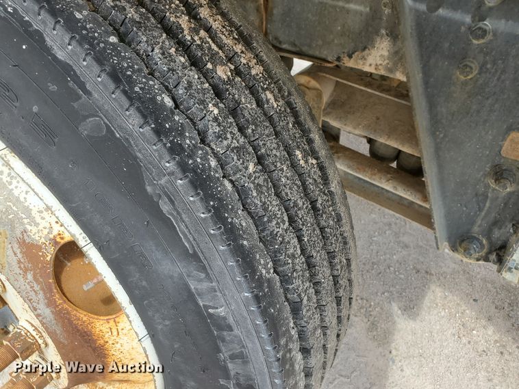 image for item GM9266 1999 Kenworth W900S  ready mix truck