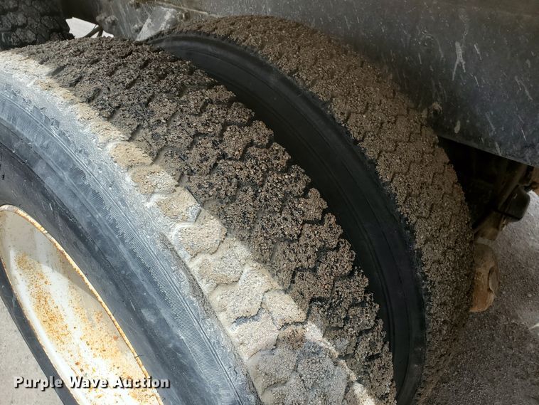 image for item GM9266 1999 Kenworth W900S  ready mix truck