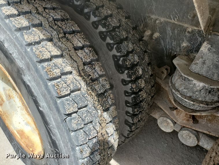 image for item GM9266 1999 Kenworth W900S  ready mix truck