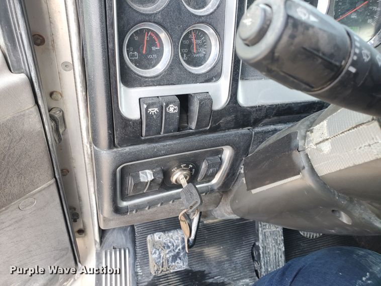 image for item GM9267 2007 Kenworth W900B  ready mix truck