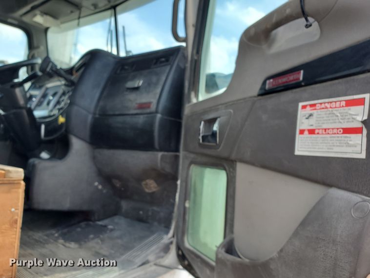 image for item GM9267 2007 Kenworth W900B  ready mix truck