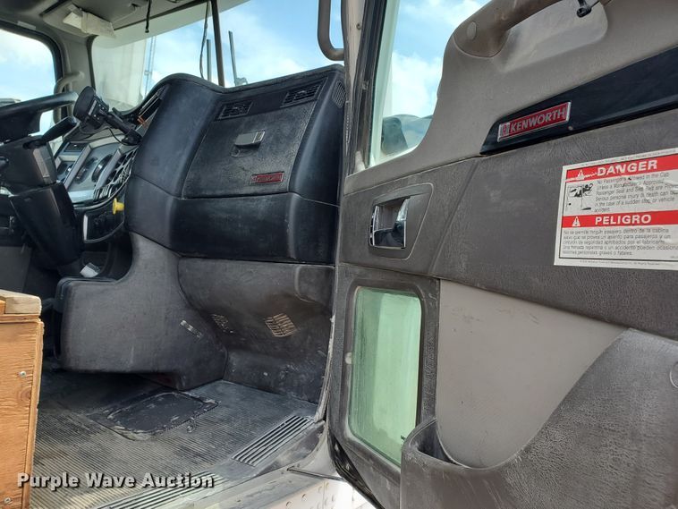 image for item GM9267 2007 Kenworth W900B  ready mix truck