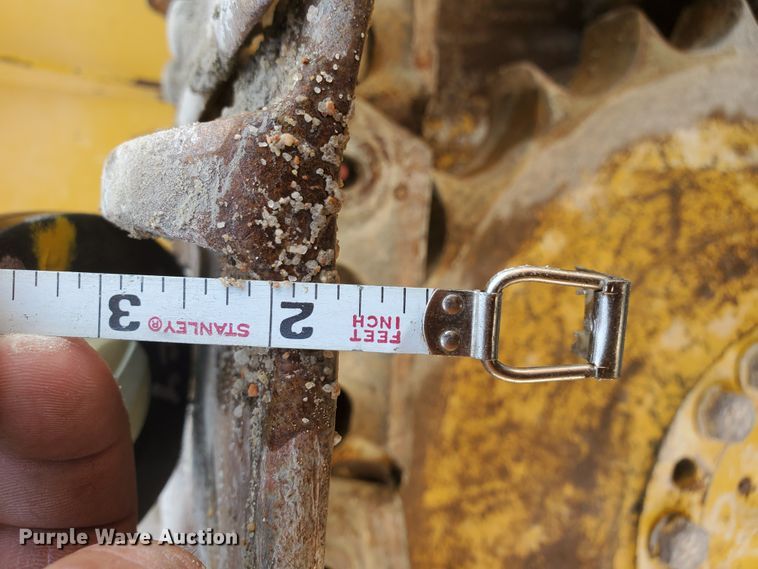 image for item GM9269 2006 John Deere 650J XLT  dozer