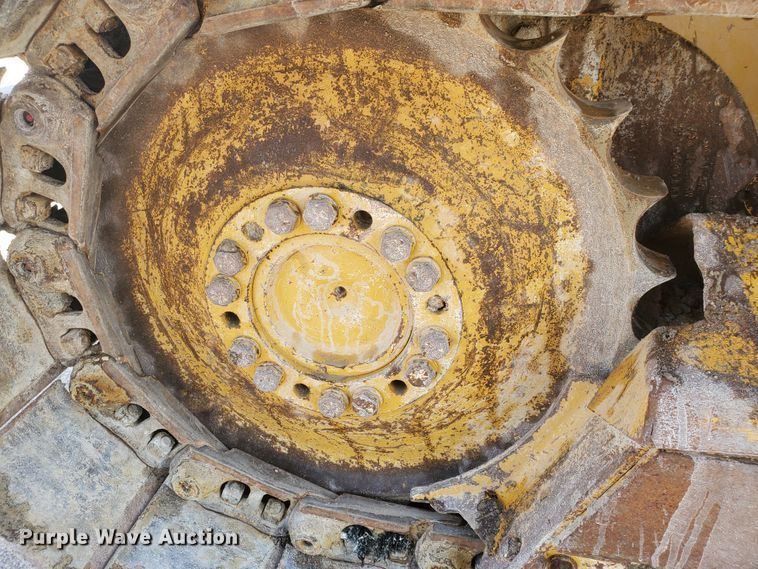 image for item GM9269 2006 John Deere 650J XLT  dozer