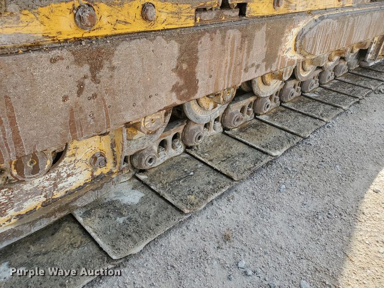 image for item GM9269 2006 John Deere 650J XLT  dozer