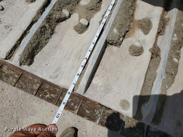 image for item GM9269 2006 John Deere 650J XLT  dozer