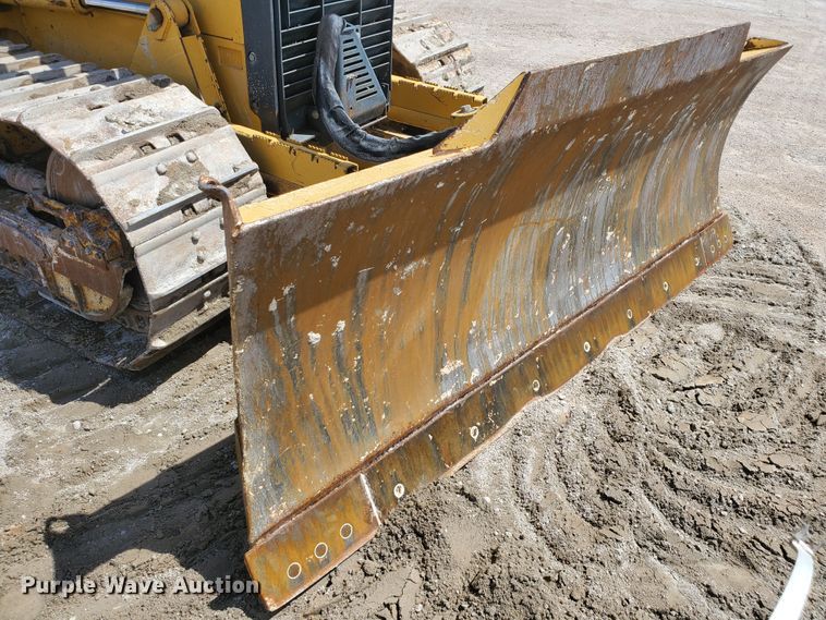 image for item GM9269 2006 John Deere 650J XLT  dozer