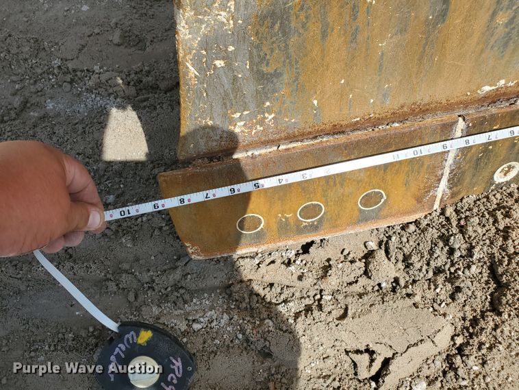 image for item GM9269 2006 John Deere 650J XLT  dozer