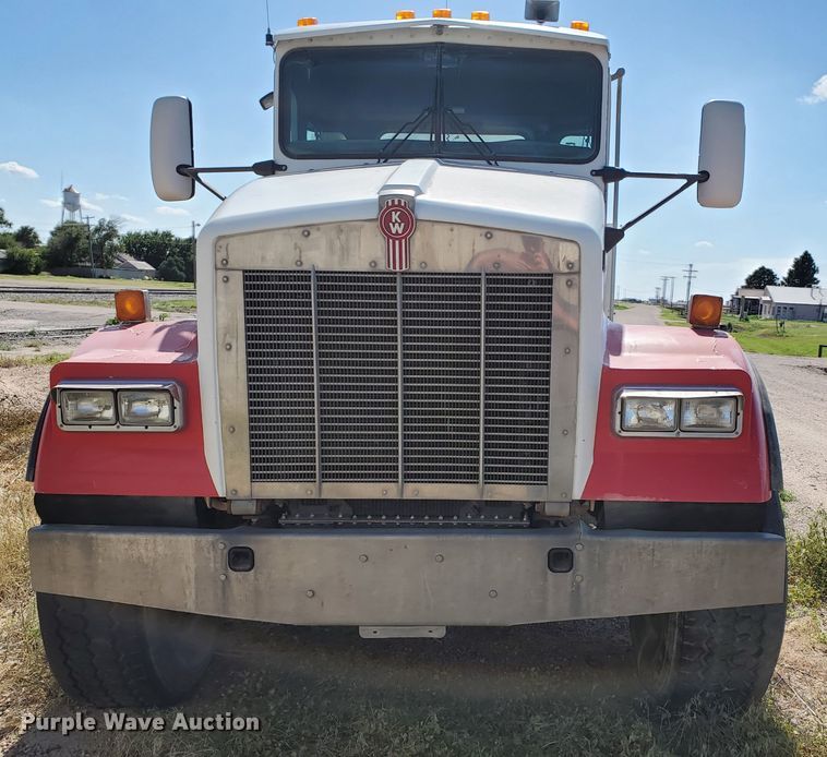 image for item GM9289 2001 Kenworth T800  ready mix truck