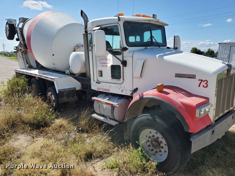 image for item GM9289 2001 Kenworth T800  ready mix truck