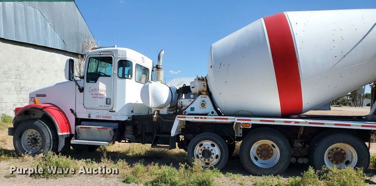 image for item GM9289 2001 Kenworth T800  ready mix truck