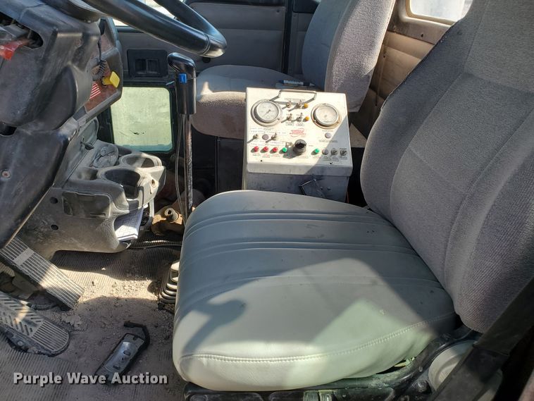 image for item GM9289 2001 Kenworth T800  ready mix truck