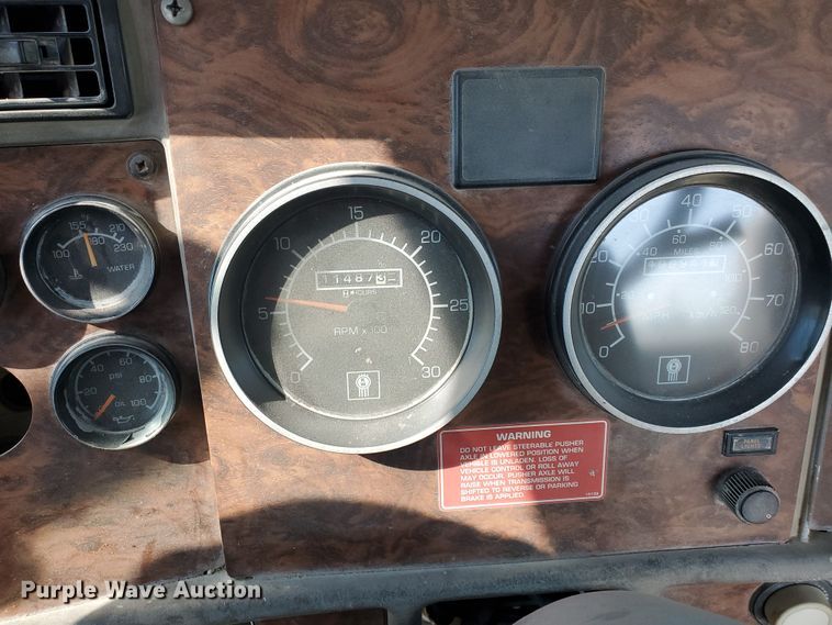 image for item GM9289 2001 Kenworth T800  ready mix truck